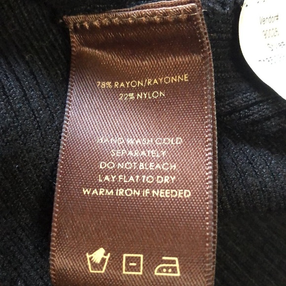 Black sweater tank with accent neckline size M - Picture 6 of 6